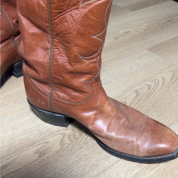 Men’s Tony Lama Cutter Toe Cowboy Boots - Picture 3 of 9